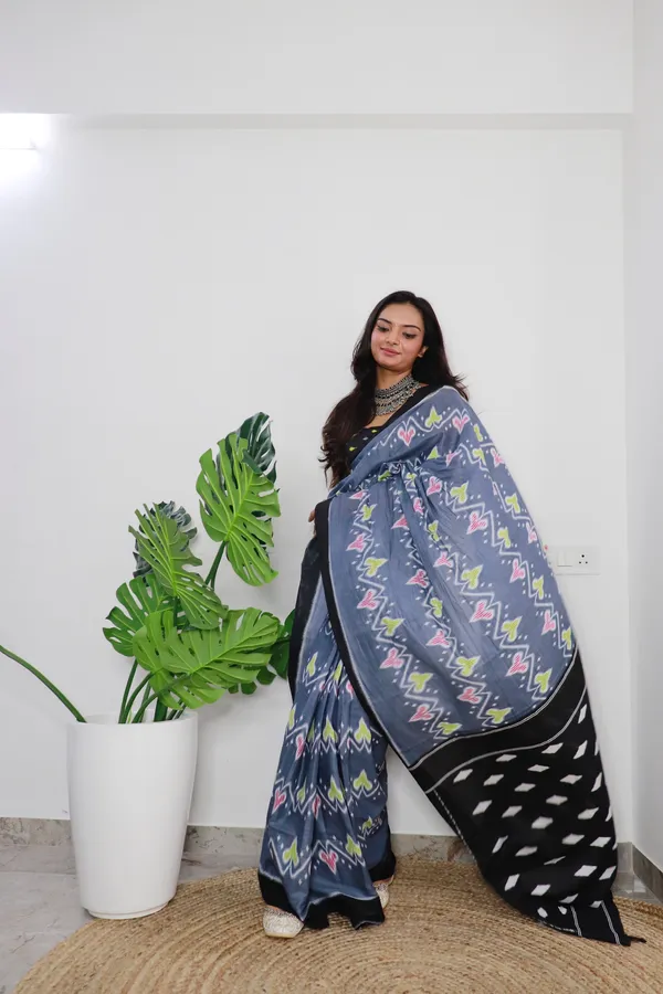 HANDICRAFT_WOMEN'S_Ikkat_PRINT_PURE_SOFT_COTTON_SAREE_WITH_BLOUSE_PIECE_With_Blouse_Piece